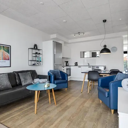 Lovely In With Kitchen